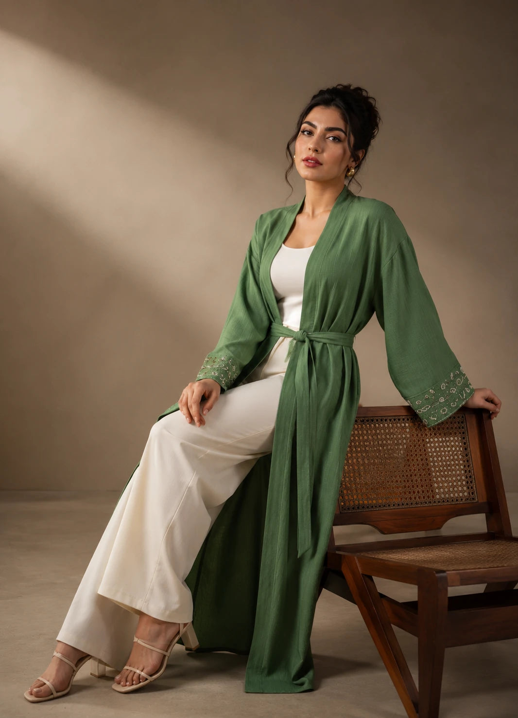 كيمونو نسائي بحزام وتطريز على الأكمام ❤️