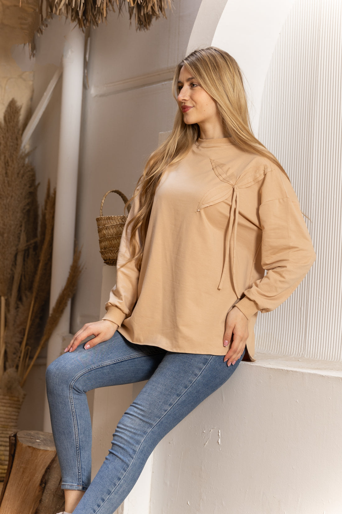 sweatshirt